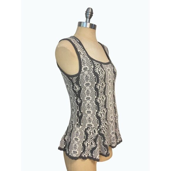 CAbi #887 Gray Peplum Shell Vest sleeveless Sweater Small - Picture 4 of 7
